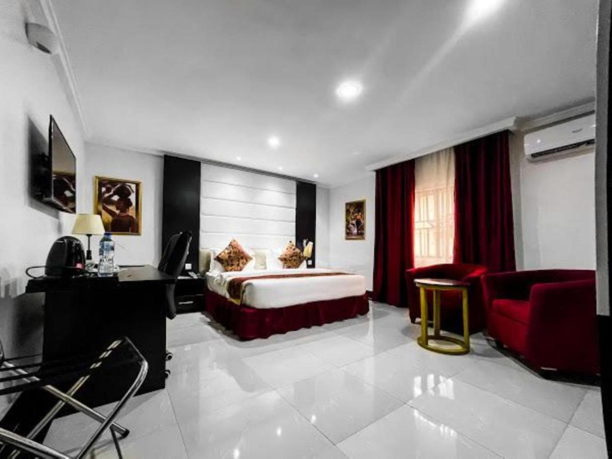 Pasadena Suites レッキ エクステリア 写真